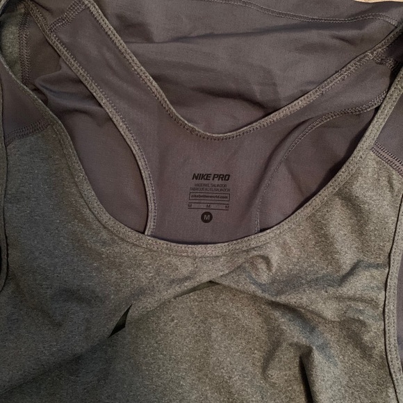 Nike Pro Tank - Picture 3 of 5